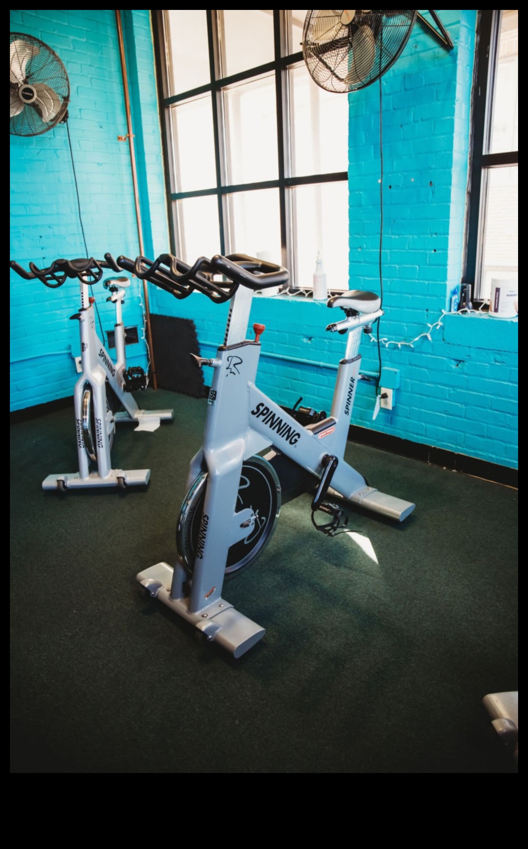 Fitness Full Throttle Fii în formă și distrează-te 3 Full Throttle Fitness: Antrenamente de mare impact pentru implicare totală