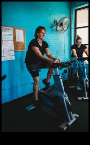 Full Throttle Fitness: Antrenamente de mare impact pentru implicare totală