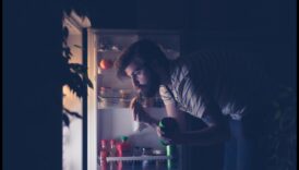 Dilema gustarii pe timp de noapte: Găsirea echilibrului înainte de culcare